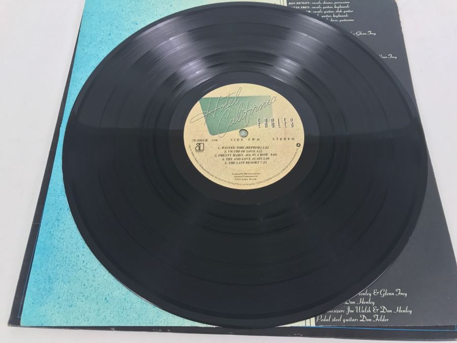 Eagles - Hotel California - Vinyl Record Album - Asylum Records 7E-1084 [Photo 9]