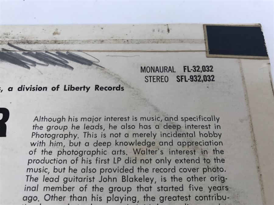 The Sandals - The Endless Summer - Vinyl Record Album - Festival Records SFL-932,032 [Photo 5]