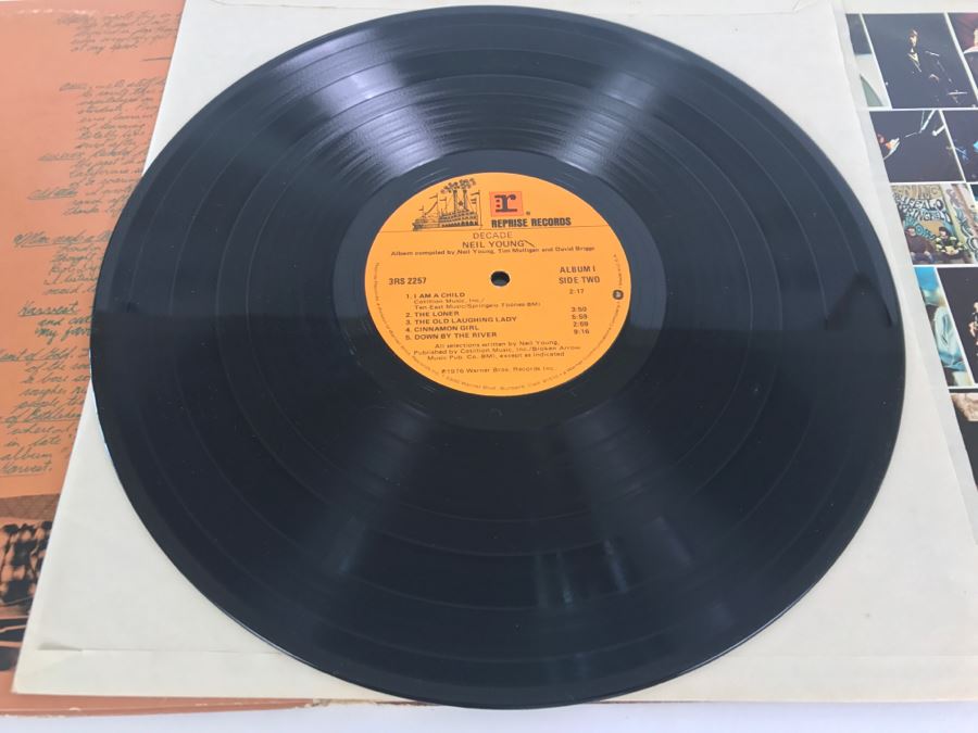 Neil Young - Decade - Vinyl Record Album - Reprise Records 3RS 2257 [Photo 18]