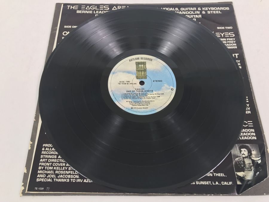 Eagles - One Of These Nights - Vinyl Record Album - Asylum Records 7E-1039 [Photo 7]