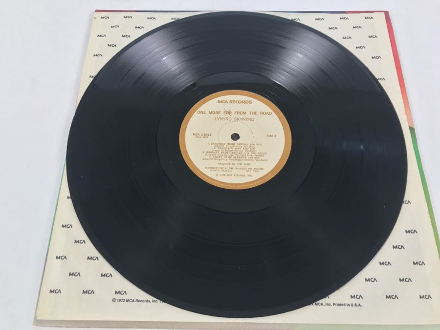 Lynyrd Skynyrd - One More From The Road - Vinyl Record Album - MCA Records MCA2-8011 [Photo 9]