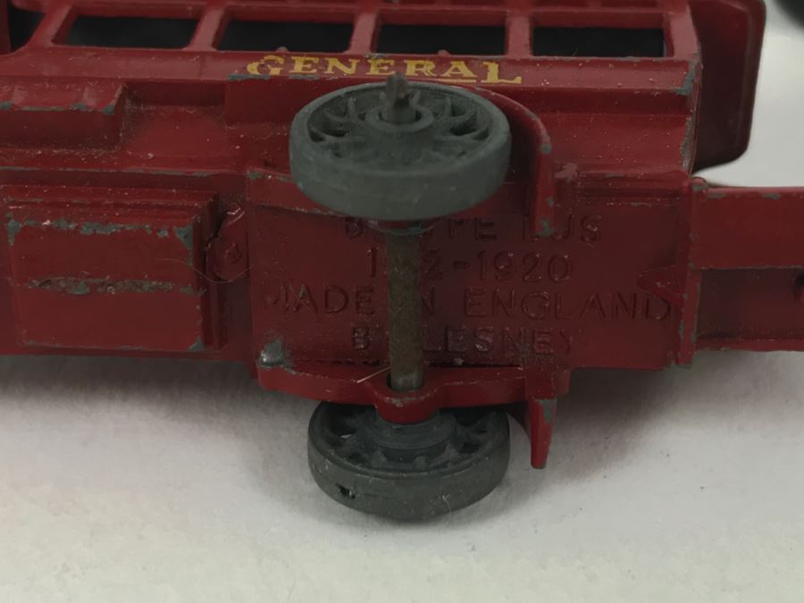 Lesney Dewar's Advertising Bus And Pair Of Tootsie Toy Metal Cars [Photo 7]