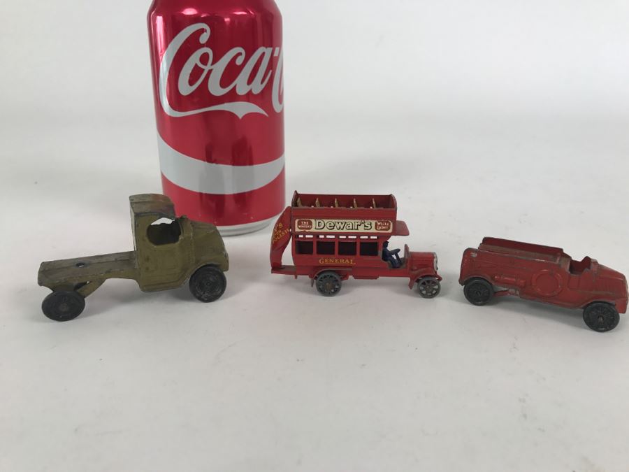 Lesney Dewar's Advertising Bus And Pair Of Tootsie Toy Metal Cars [Photo 1]