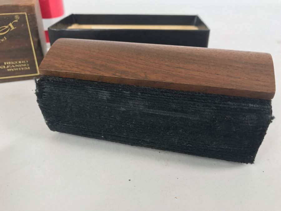 Vintage Discwasher Brand Vinyl Record Cleaner Like New [Photo 4]