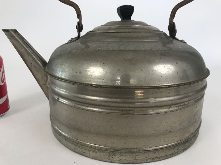 Vintage ROME Metal Ware Teapot [Photo 3]