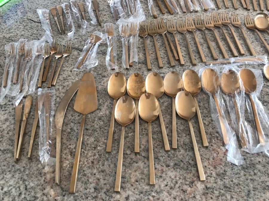 New Set Of Gold Tone Flatware ~140 Pieces [Photo 13]