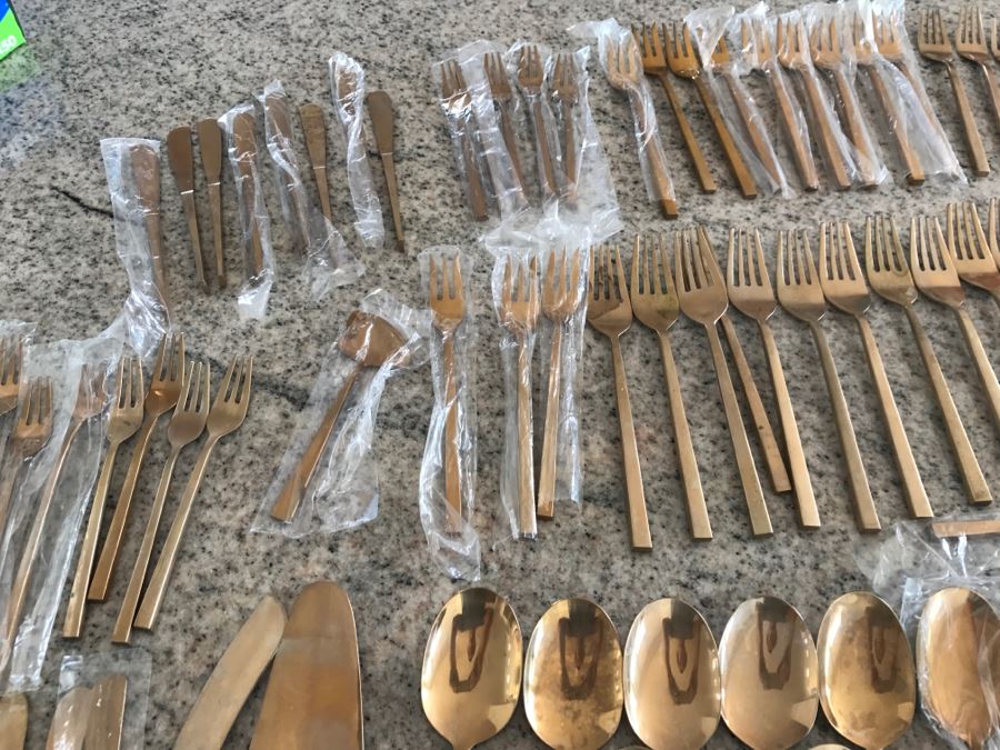 New Set Of Gold Tone Flatware ~140 Pieces [Photo 12]