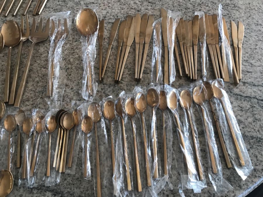 New Set Of Gold Tone Flatware ~140 Pieces [Photo 9]