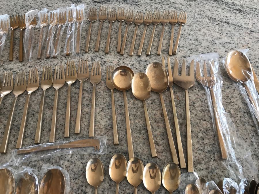 New Set Of Gold Tone Flatware ~140 Pieces [Photo 11]