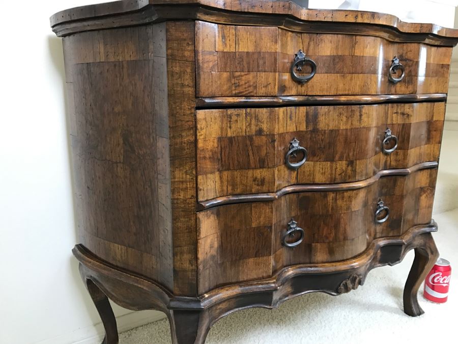 Stunning Serpentine Front 3-Drawer Reproduction Wooden Chest Of Drawers [Photo 5]