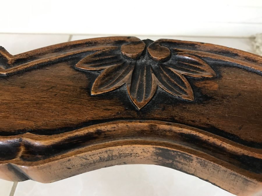 Stunning Reproduction Hallway Console Table All Wood With Storage [Photo 10]