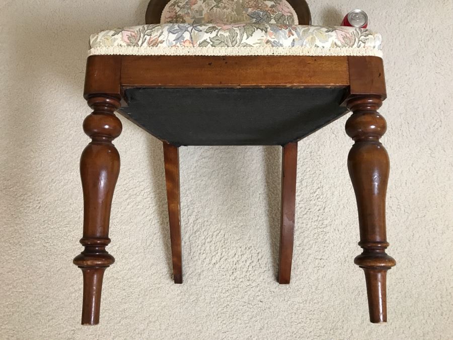Antique Chair With Turned Legs