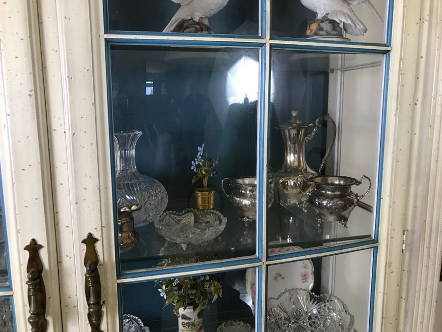 Stunning Blue And White Curio Display Cabinet With Storage [Photo 9]