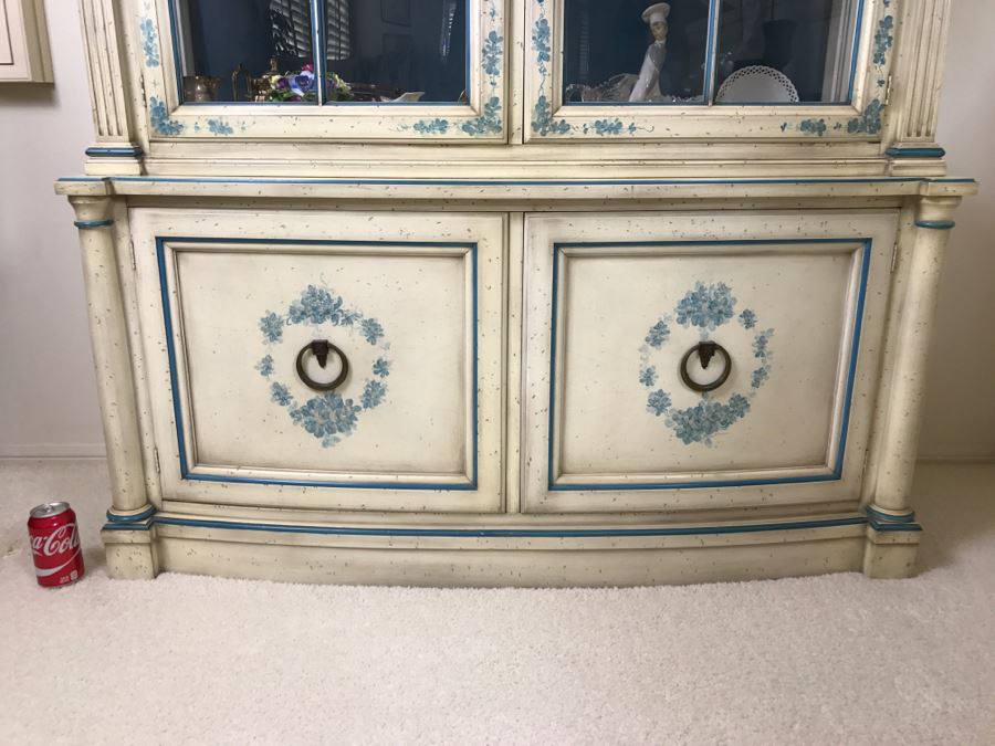 Stunning Blue And White Curio Display Cabinet With Storage [Photo 5]
