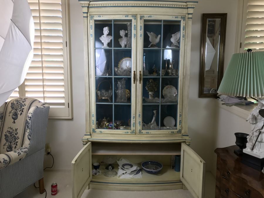 Stunning Blue And White Curio Display Cabinet With Storage [Photo 7]