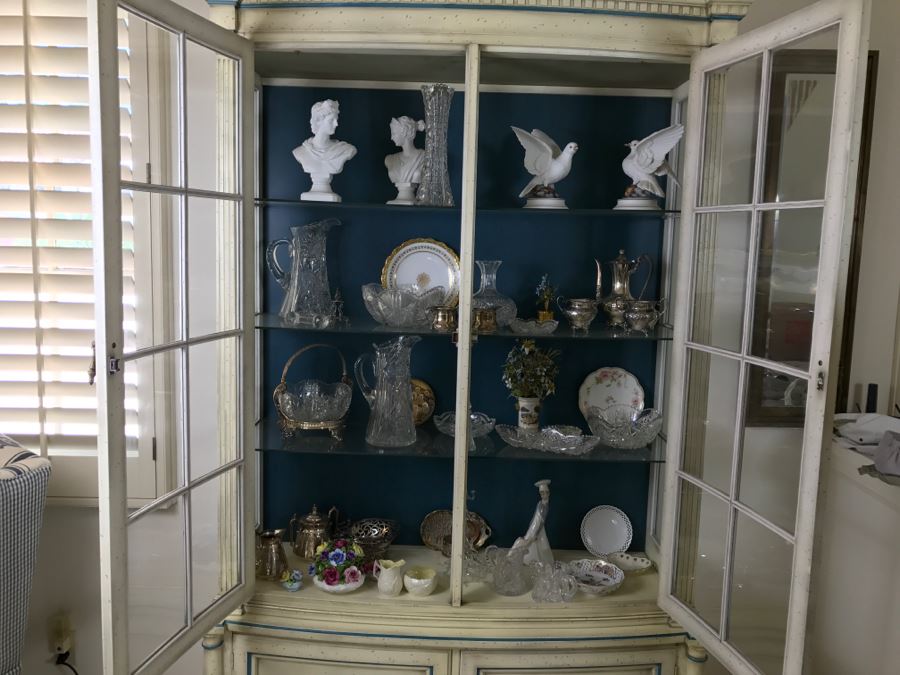 Stunning Blue And White Curio Display Cabinet With Storage [Photo 10]