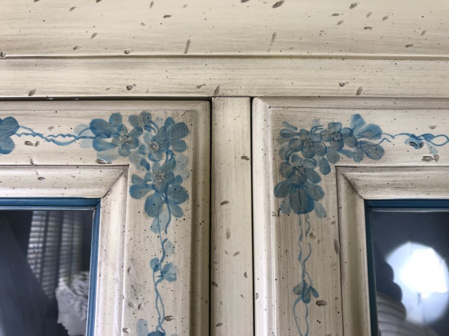 Stunning Blue And White Curio Display Cabinet With Storage [Photo 8]