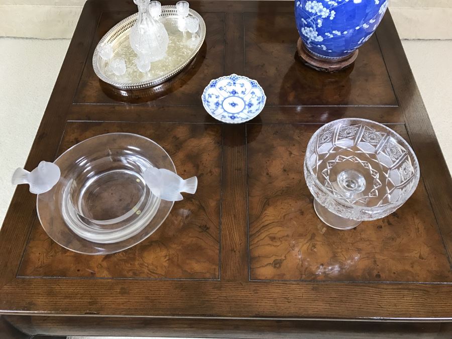 Square Chinoiserie Wooden Coffee Table [Photo 5]