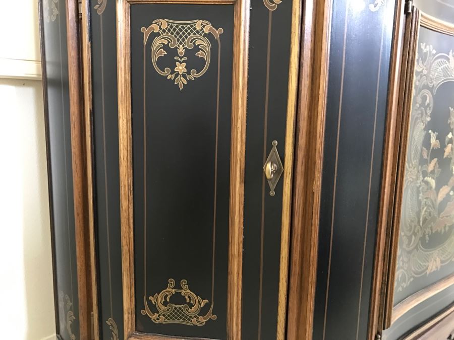 Drexel Heritage Hampshire 4 Door Chinoiserie Paint Decorated Buffet With Silverware Cloth Storage Drawers [Photo 11]