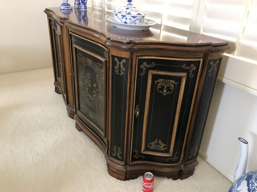 Drexel Heritage Hampshire 4 Door Chinoiserie Paint Decorated Buffet With Silverware Cloth Storage Drawers [Photo 4]