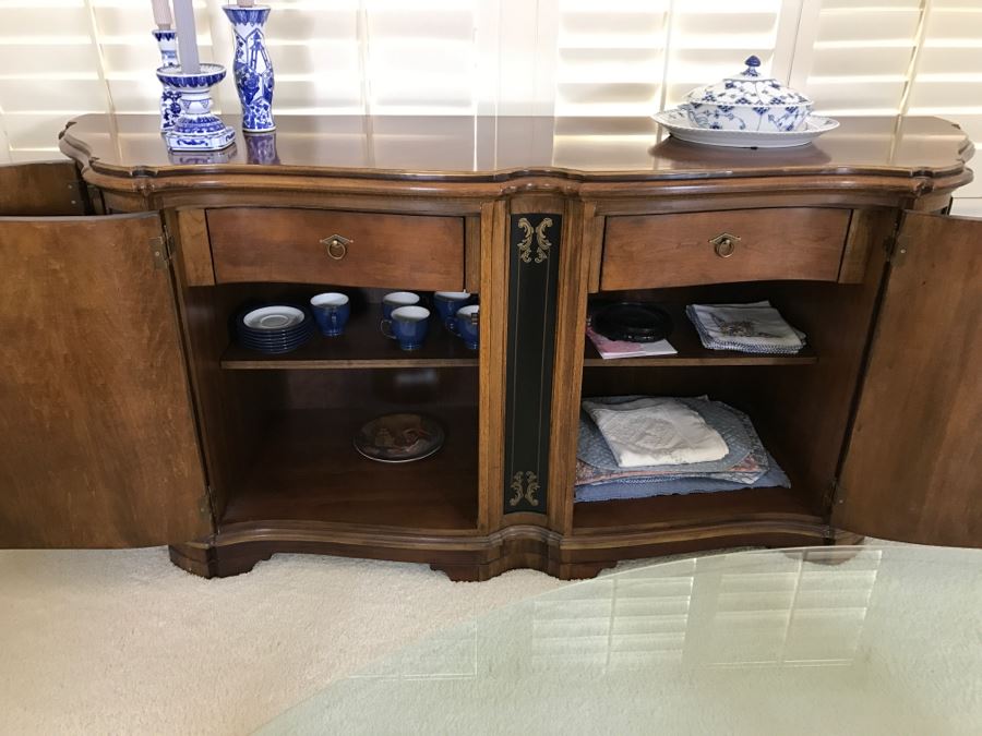 Drexel Heritage Hampshire 4 Door Chinoiserie Paint Decorated Buffet With Silverware Cloth Storage Drawers [Photo 2]