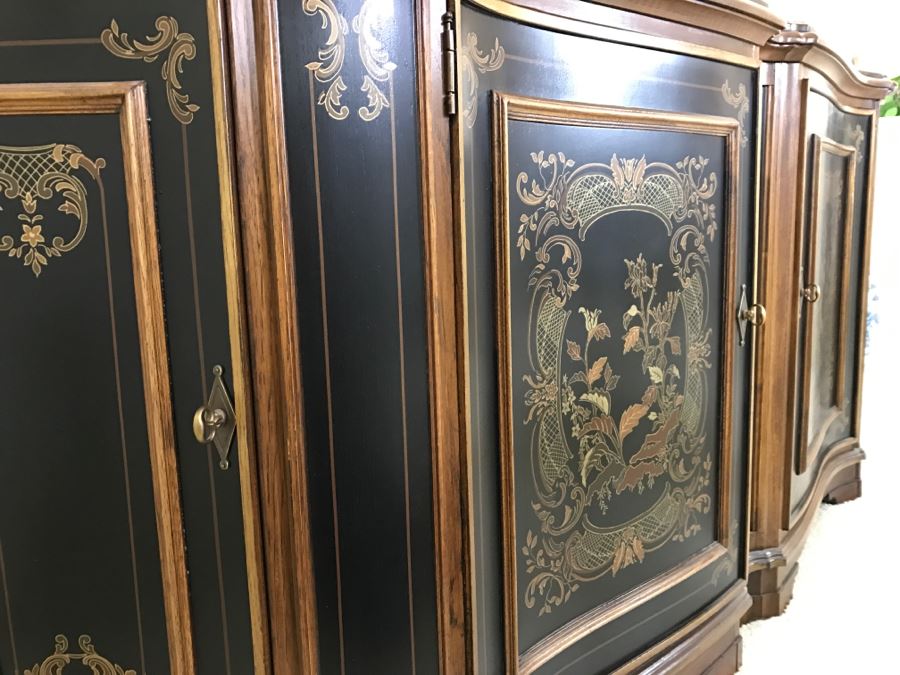 Drexel Heritage Hampshire 4 Door Chinoiserie Paint Decorated Buffet With Silverware Cloth Storage Drawers [Photo 9]