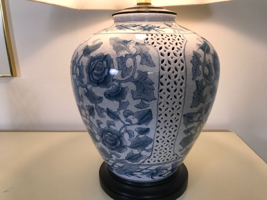 Blue And White Chinoiserie Table Lamp With Shade [Photo 3]