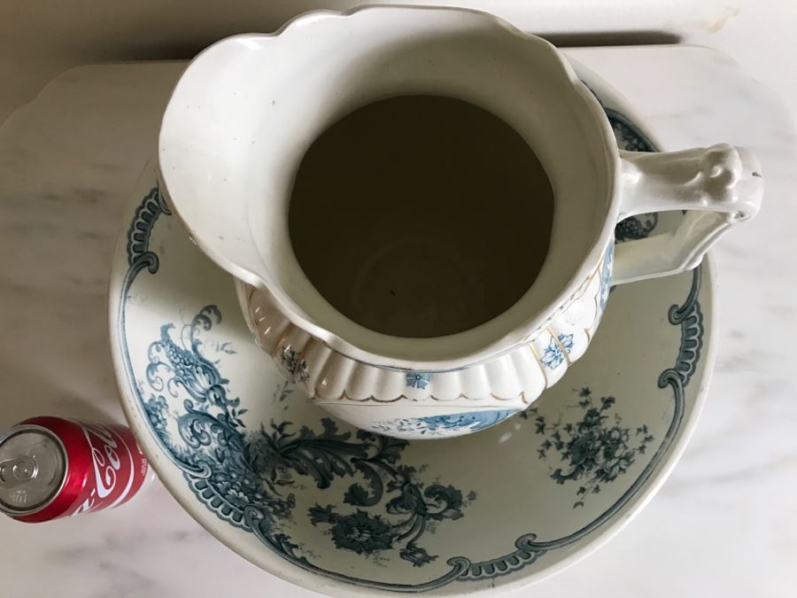 Stoke On Trent Staffordshire England Pitcher Bowl Wash Basin White And Blue With Gold Accents [Photo 4]
