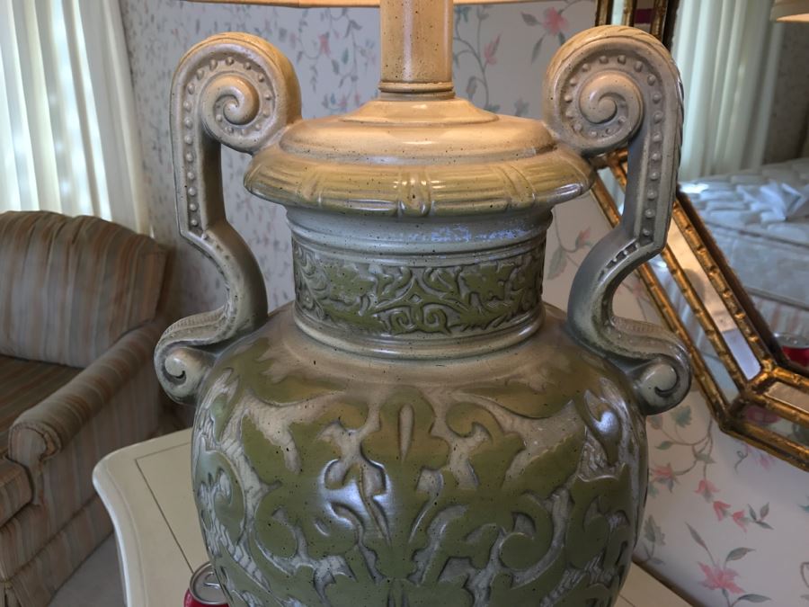 Large Avocado Green Urn Table Lamp With Shade [Photo 4]