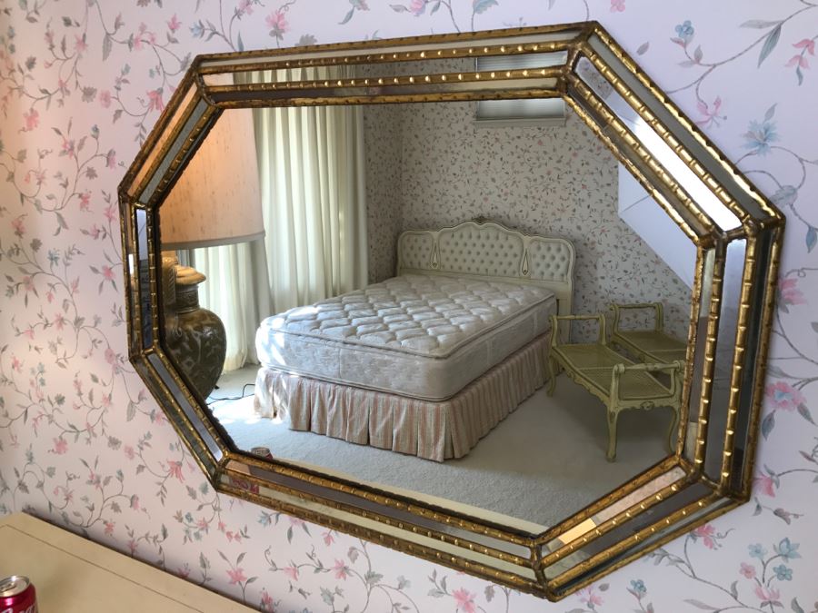 Stunning Gilt Wood Italian Designer Wall Mirror [Photo 3]