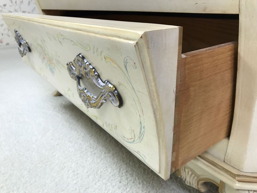 Pulaski Furniture Commode Chest Of Drawers [Photo 8]