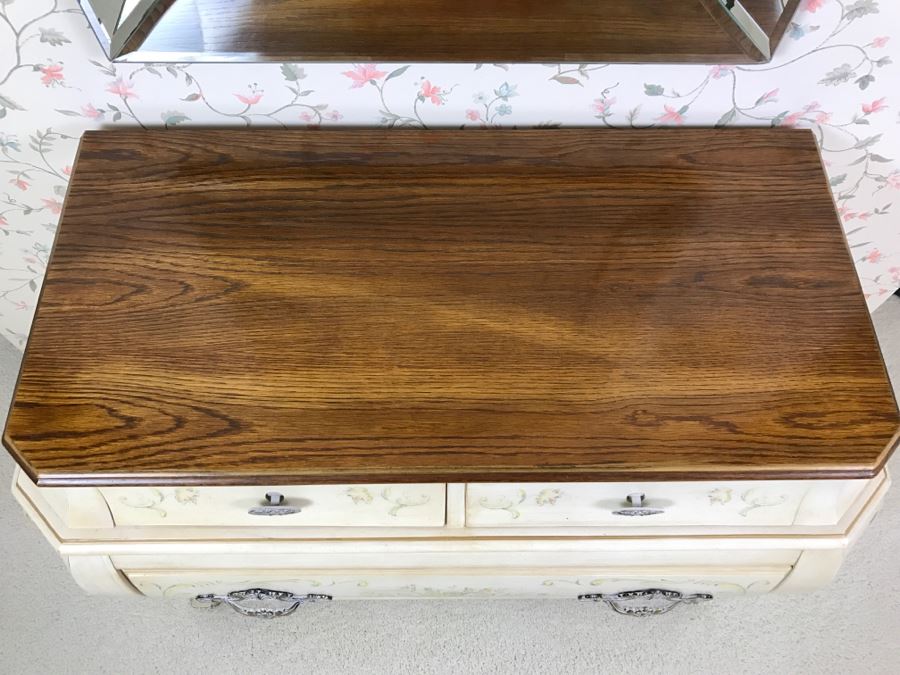 Pulaski Furniture Commode Chest Of Drawers [Photo 11]