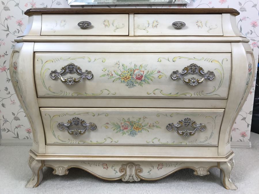 Pulaski Furniture Commode Chest Of Drawers [Photo 6]