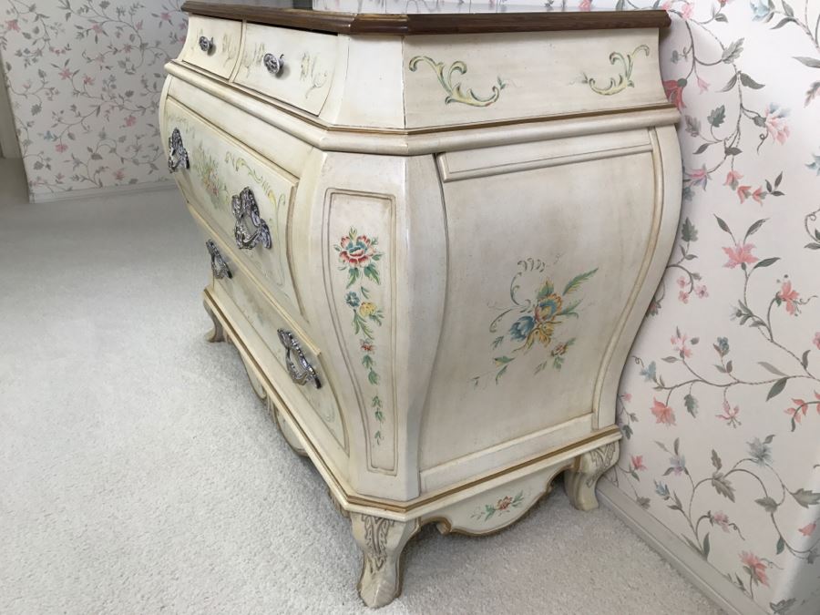 Pulaski Furniture Commode Chest Of Drawers [Photo 3]