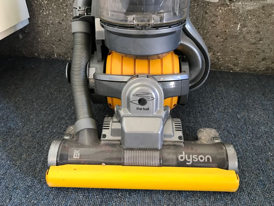 Dyson DC15 Vacuum Cleaner