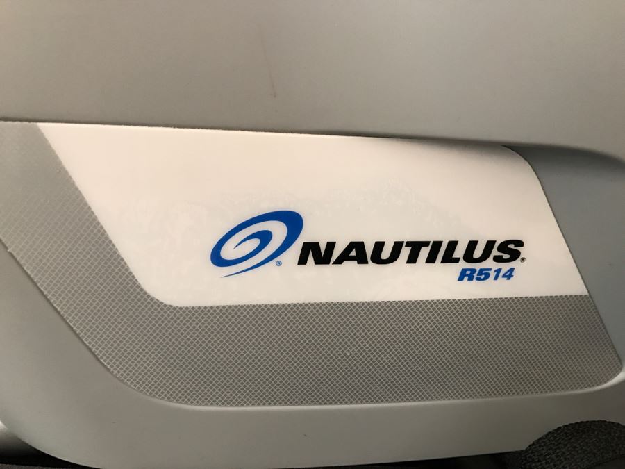 Nautilus R514 Recumbent Exercise Bike [Photo 4]