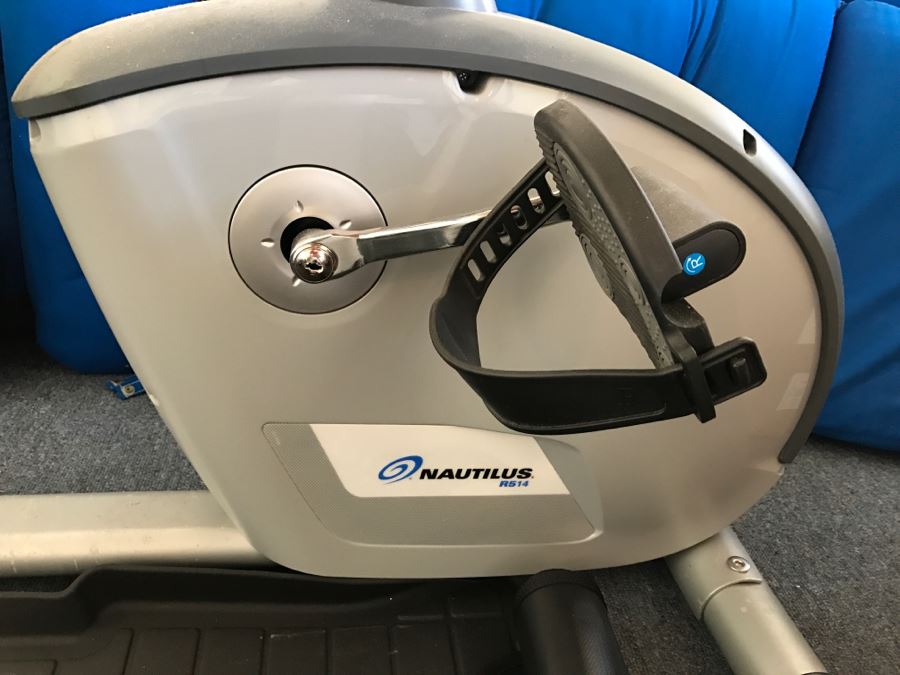 Nautilus R514 Recumbent Exercise Bike [Photo 3]