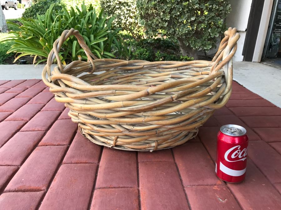 Large Double Handle Woven Basket [Photo 1]