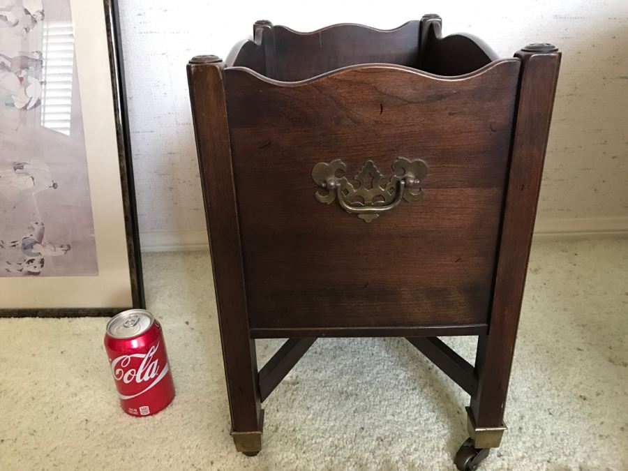 Ethan Allen Wooden Magazine Rack On Casters [Photo 4]