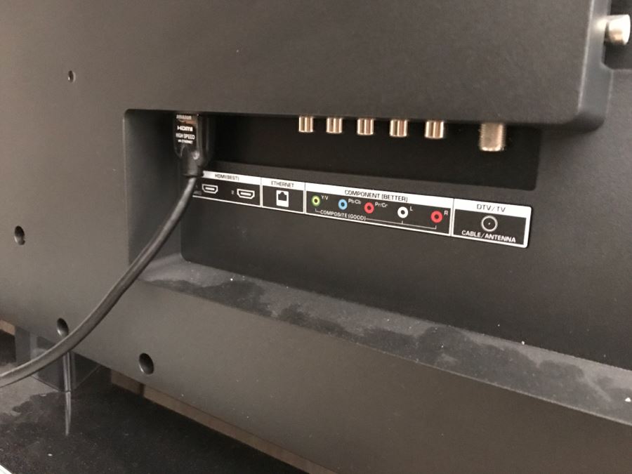 VIZIO E-Series 39” Class LED Smart TV E390i-A1 [Photo 7]