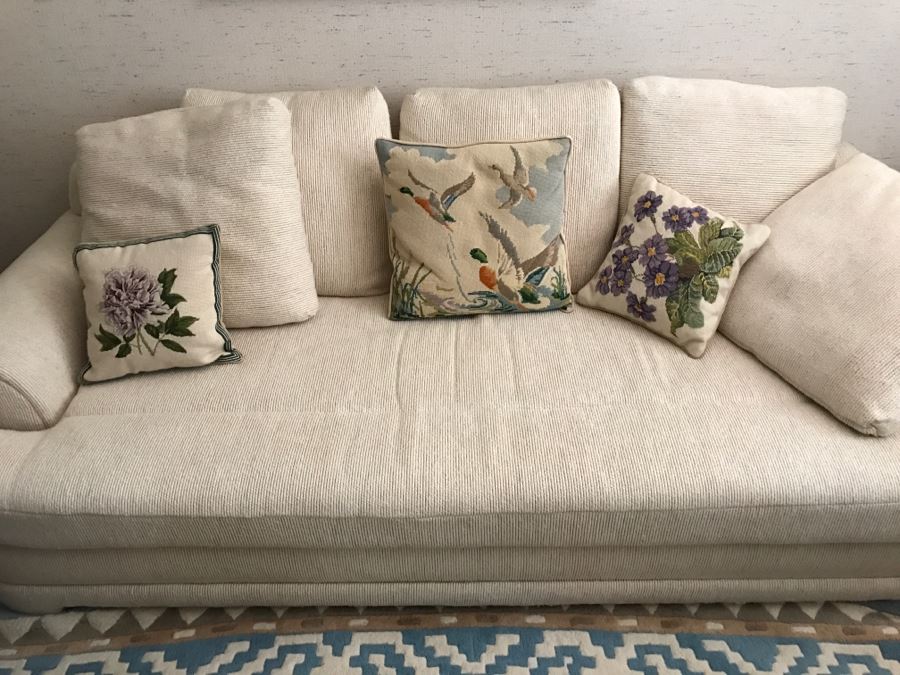 KARPEN Sleeper Sofa With Accent Pillows [Photo 3]