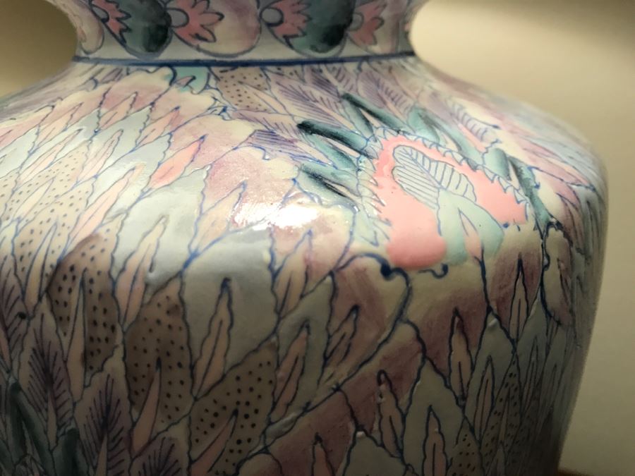 Table Lamp With Shade [Photo 5]