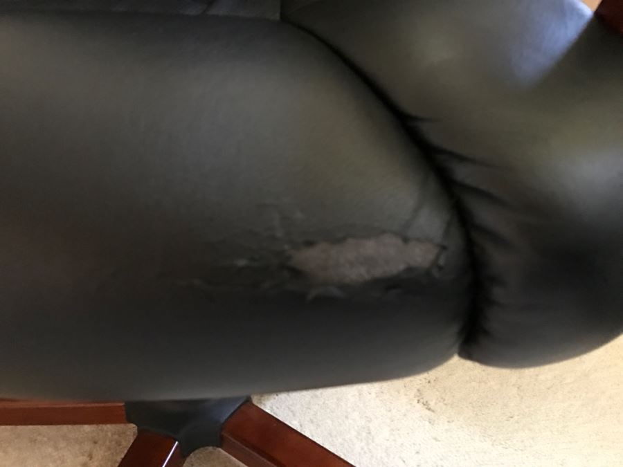 Nice Corner Computer Desk With Black Office Chair (Note Wear On Chair) [Photo 8]