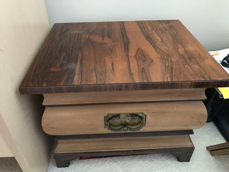 TOMLINSON Furniture Chinoiserie Table With Drawer [Photo 2]