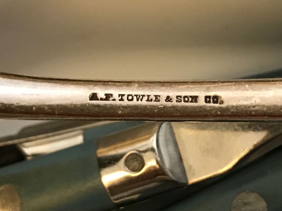 W F Washington Forge Mardi Gras Flatware With Several Serving Pieces Including A.F. Towle & Son [Photo 10]