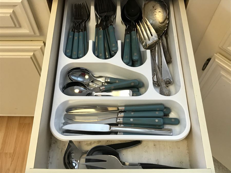 W F Washington Forge Mardi Gras Flatware With Several Serving Pieces Including A.F. Towle & Son [Photo 2]