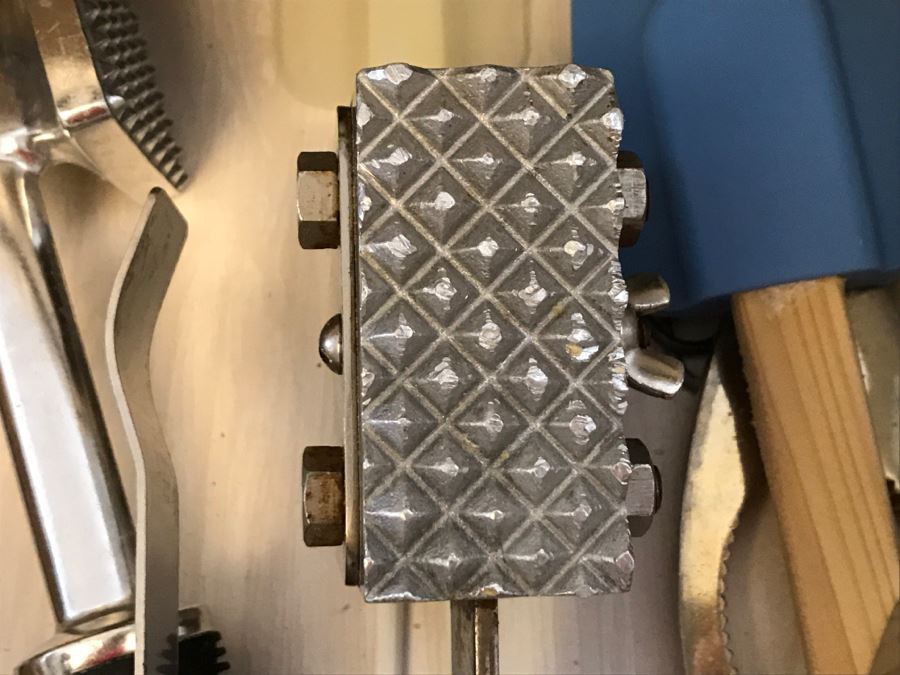 Kitchen Utensil Lot [Photo 5]