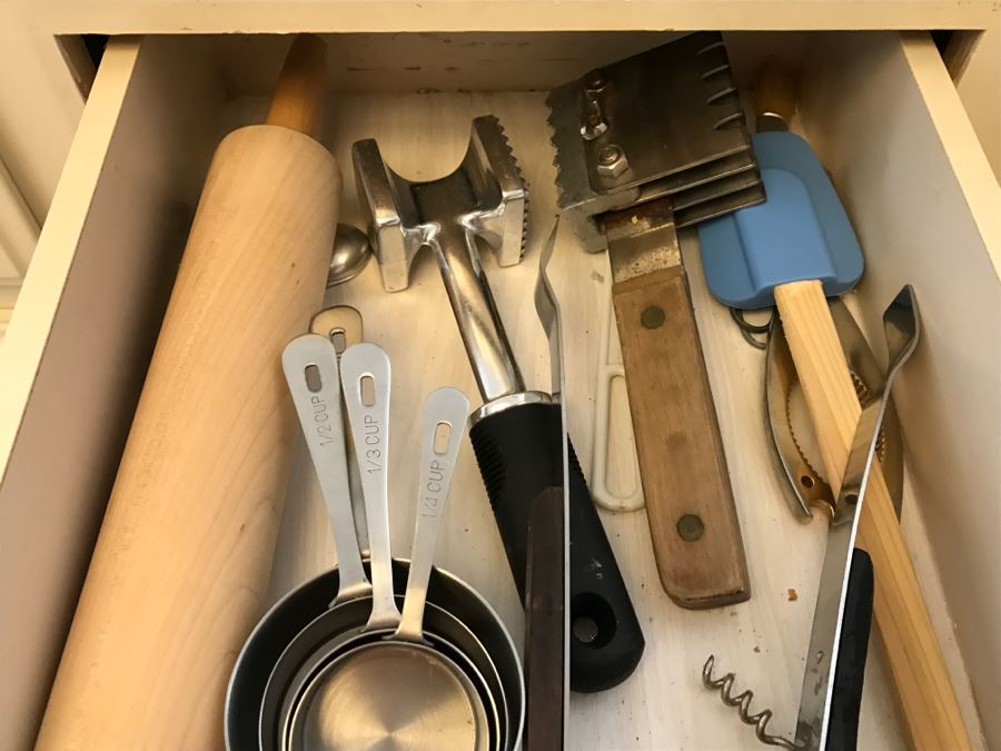 Kitchen Utensil Lot [Photo 8]