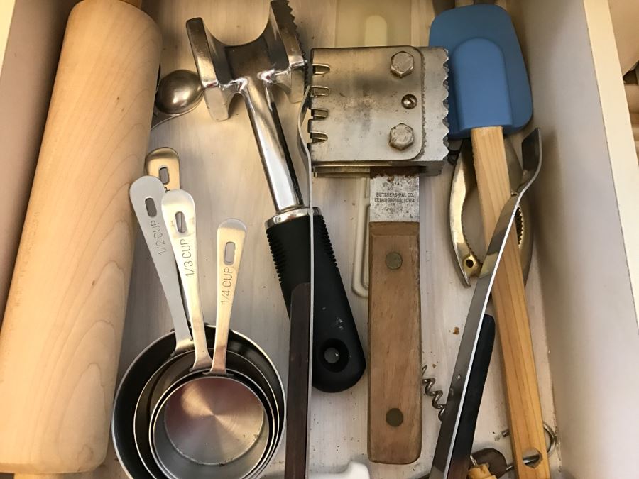 Kitchen Utensil Lot [Photo 2]