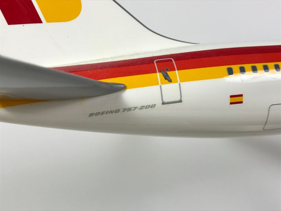 PACMIN Precision Model Airplane Boeing Commercial Airplance IBERIA 1/100 Scale 757-200 With Box Pacific Miniatures [Photo 14]